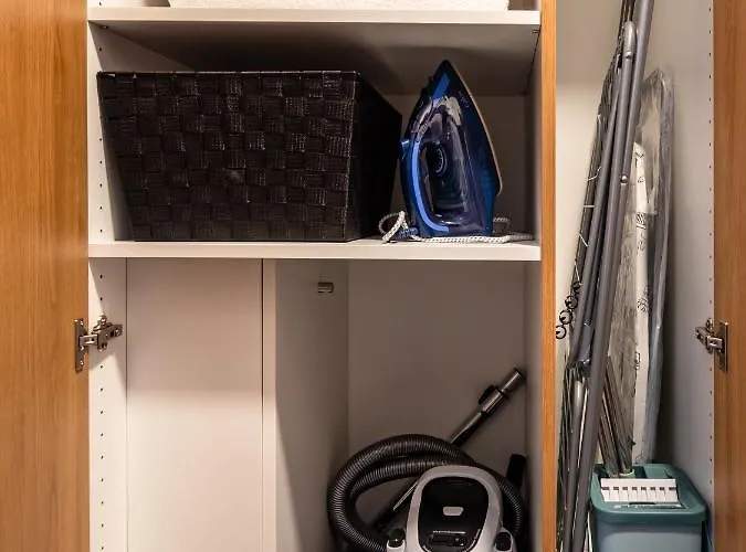 Elegant A Cote Du Parlement * Strasbourg